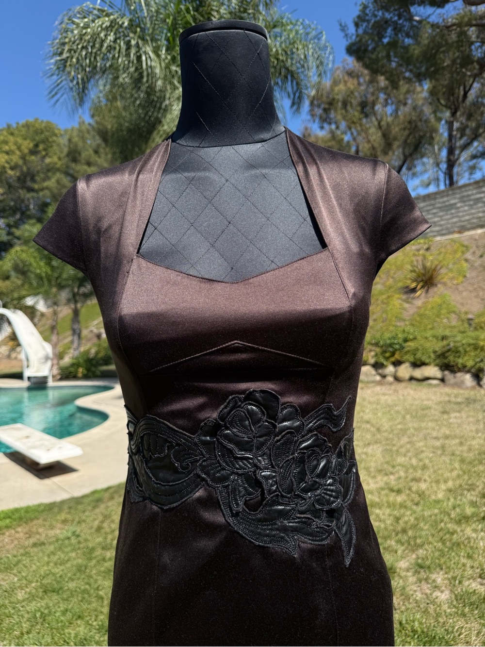 Karen Millen Dark Brown Midi Dress with Faux Leather Floral Embroidered Waist - Picture 4 of 12